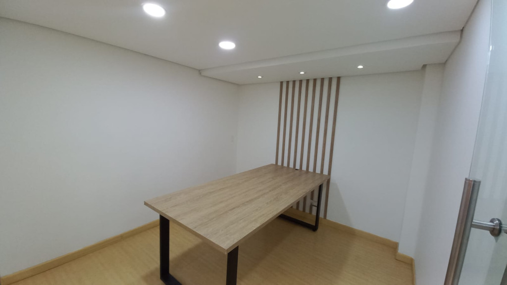 Oficina En Arriendo - Ciudad Jardín, Cali