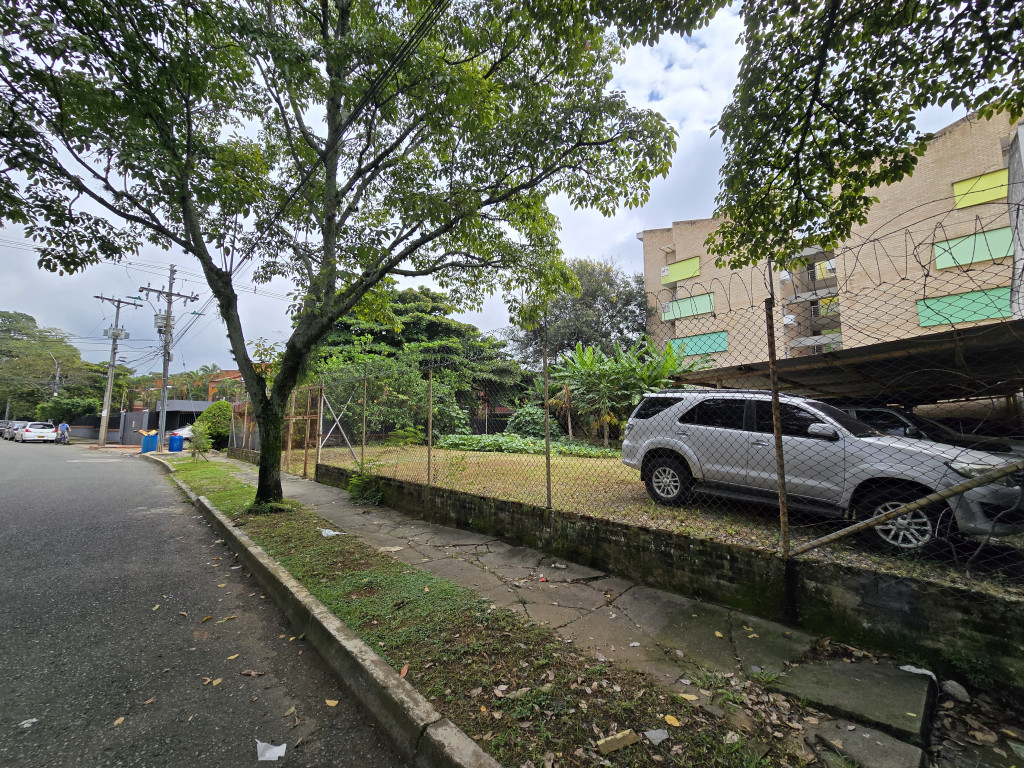 Lote En Venta - El Ingenio, Cali