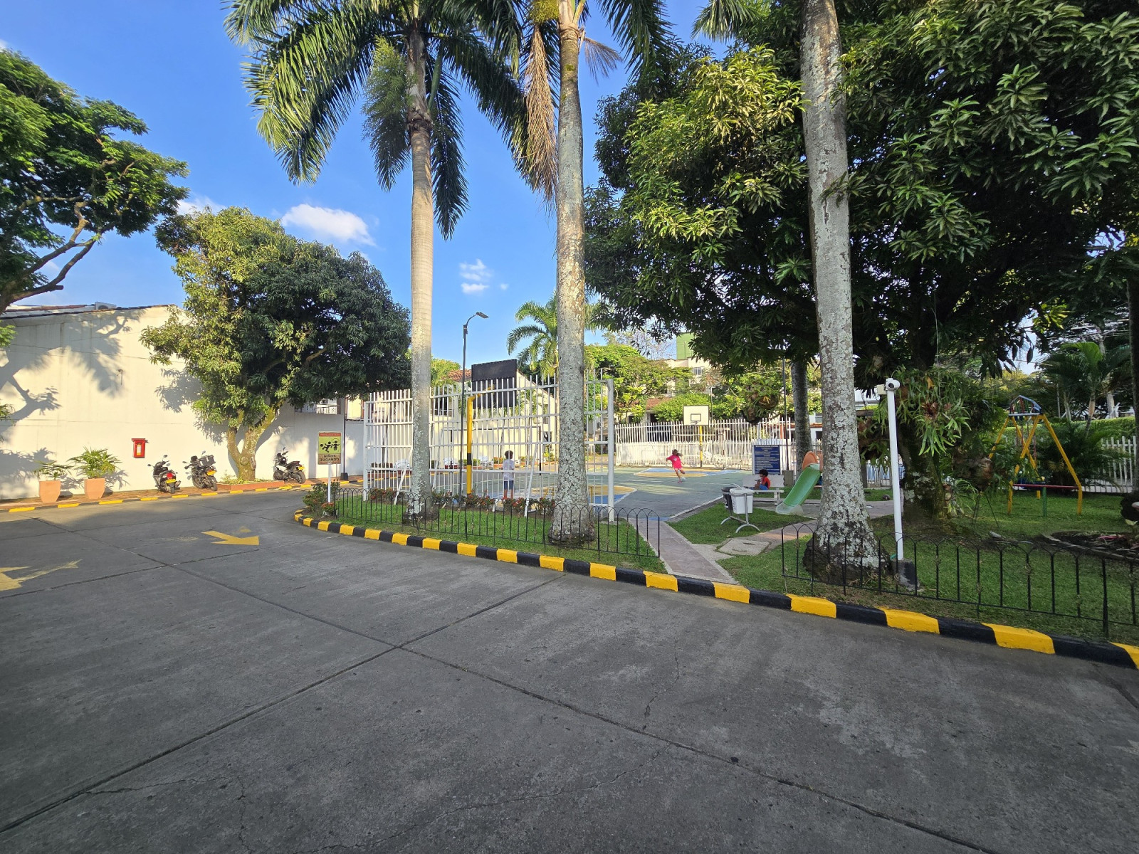 Casa En Venta - Bosques Del Limonar, Cali