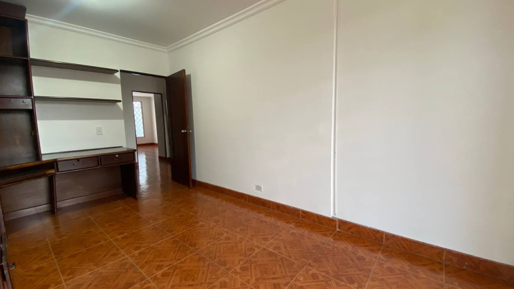 Casa En Venta - La Esmeralda, Cali