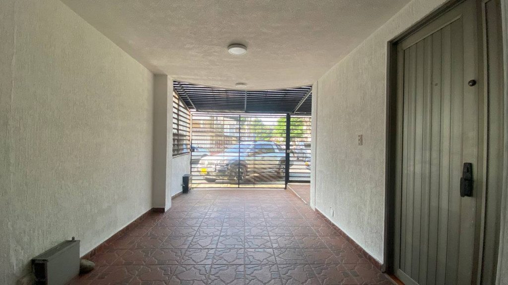 Casa En Venta - La Esmeralda, Cali