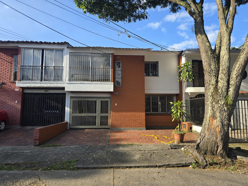 Casa En Venta - Prados Del Norte, Cali