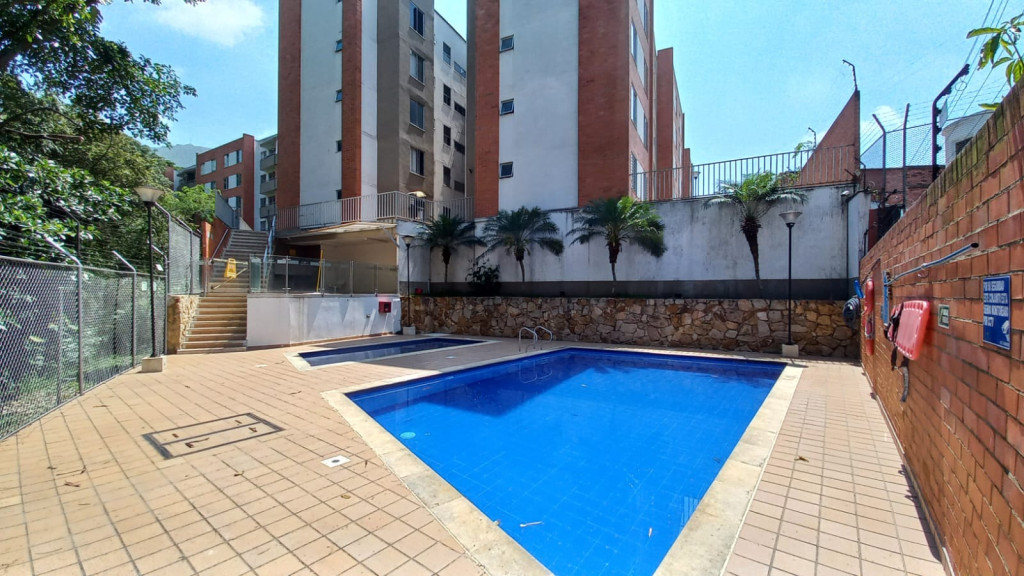 Apartamento En Arriendo - El Bosque, Cali