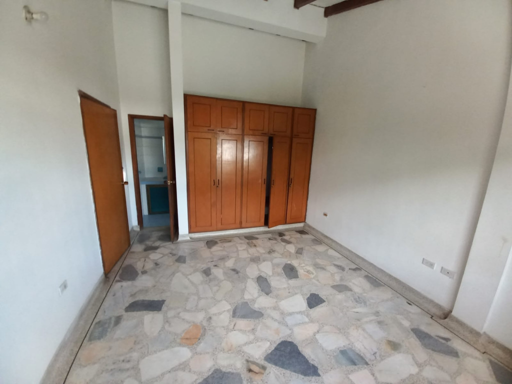 Apartamento En Arriendo - Prados Del Norte, Cali