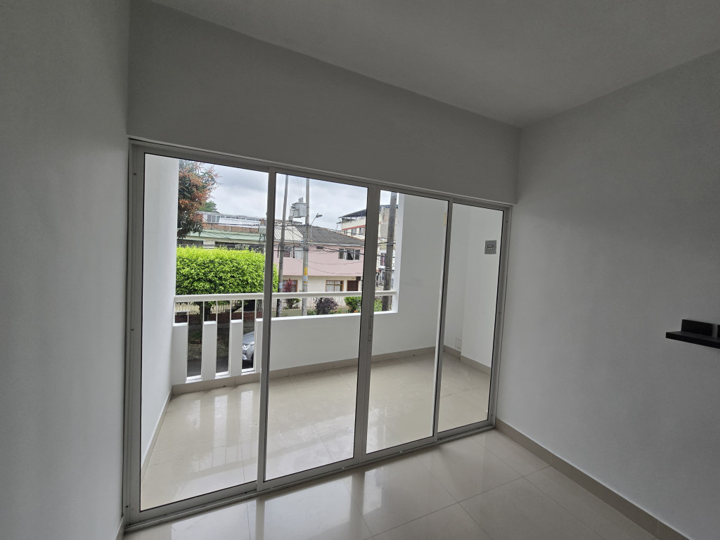 Apartamento En Arriendo - La Esmeralda, Cali