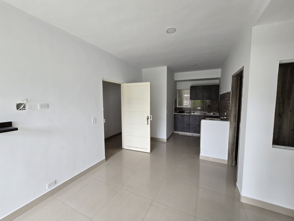 Apartamento En Arriendo - La Esmeralda, Cali