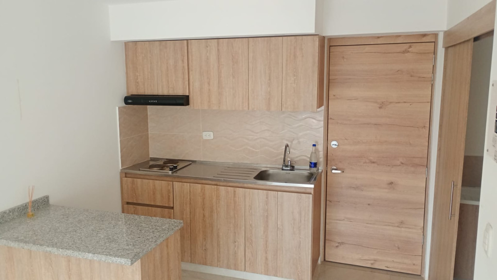Apartaestudio En Arriendo - El Refugio, Cali