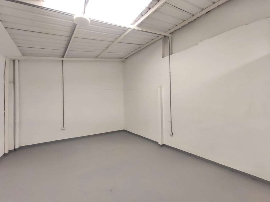 Local En Arriendo - Obrero   , Cali
