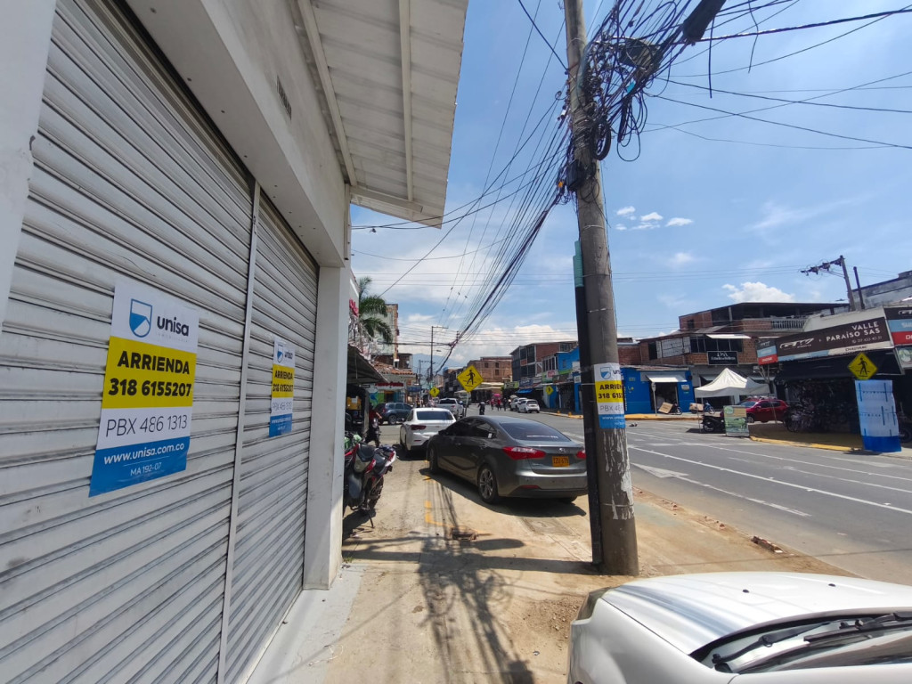 Local En Arriendo - Obrero   , Cali