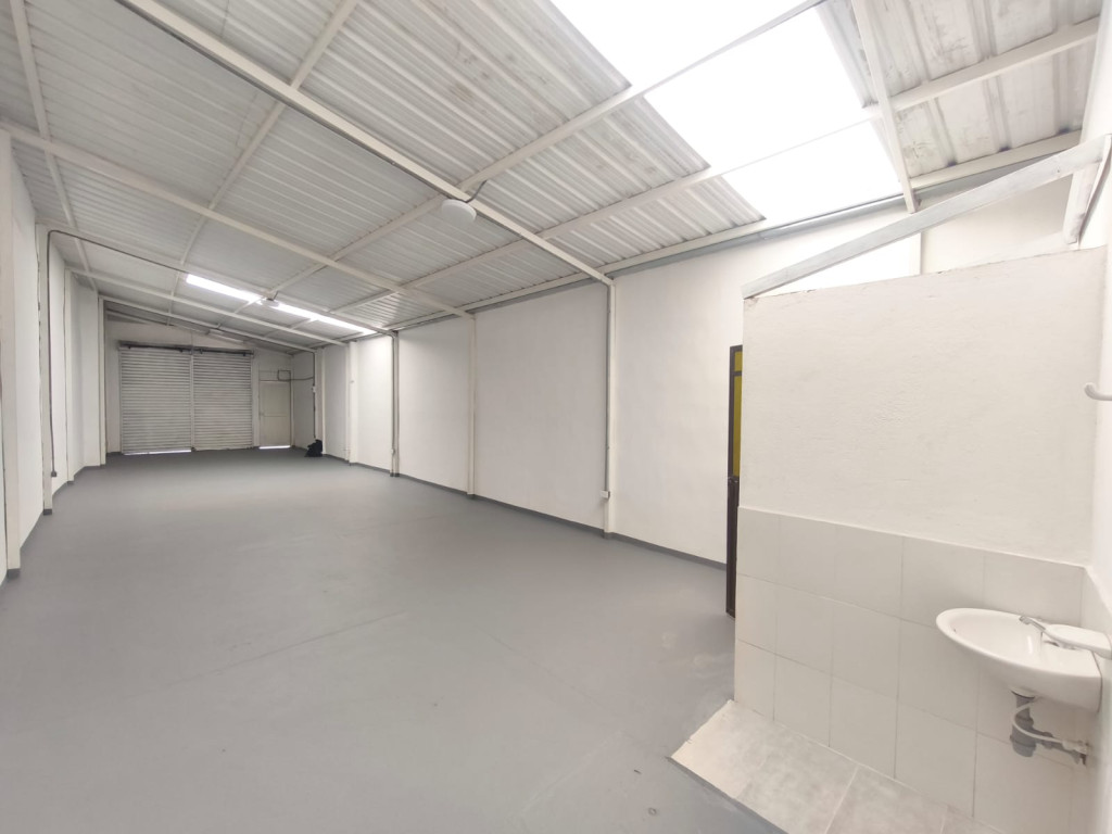 Local En Arriendo - Obrero   , Cali