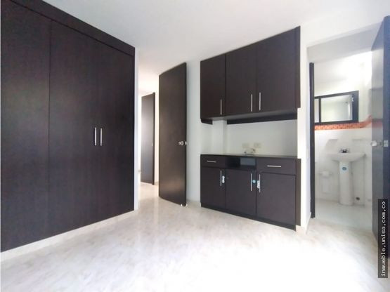Apartamento En Arriendo - El Refugio, Cali