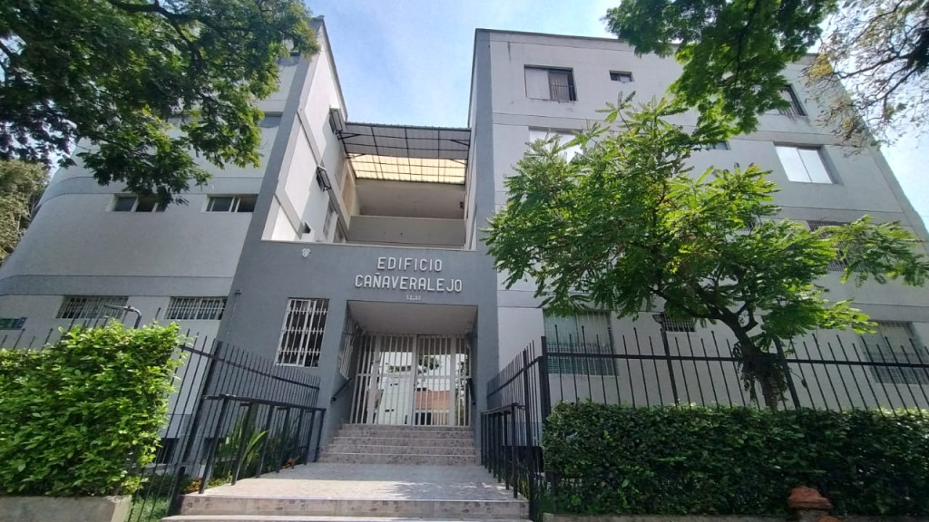 Apartamento En Venta - El Limonar, Cali