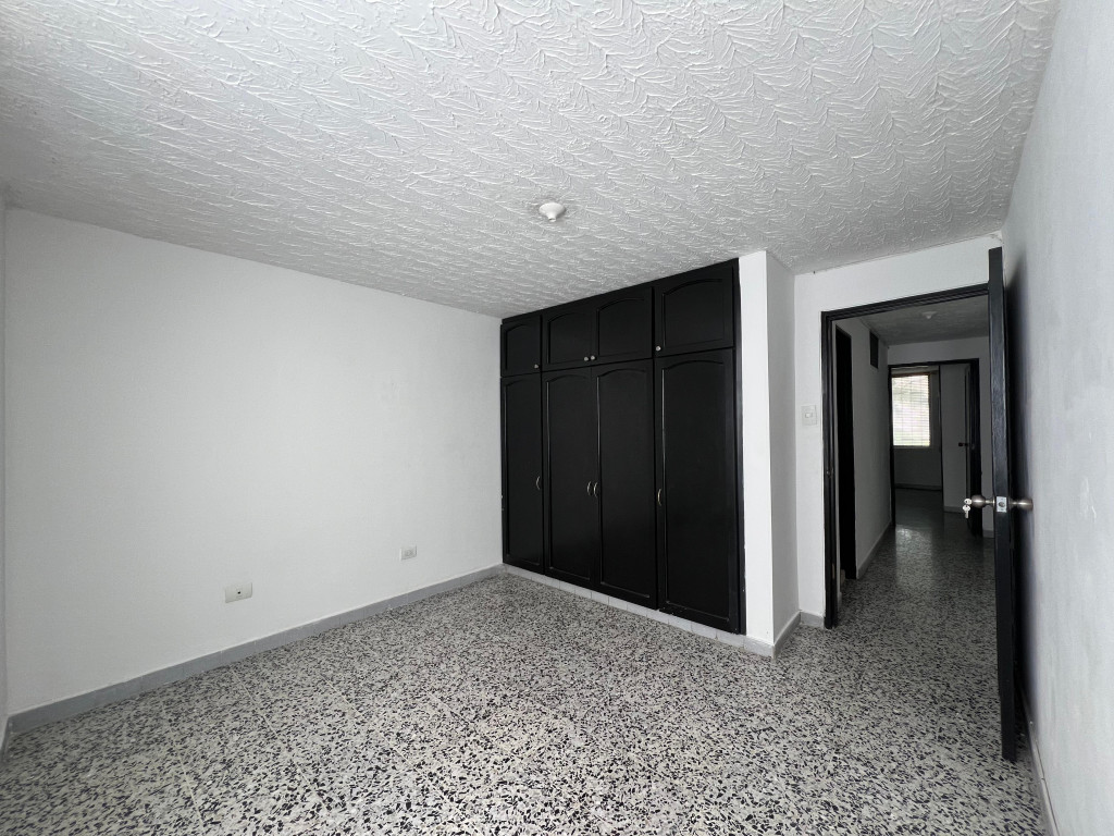 Apartamento En Venta - El Limonar, Cali