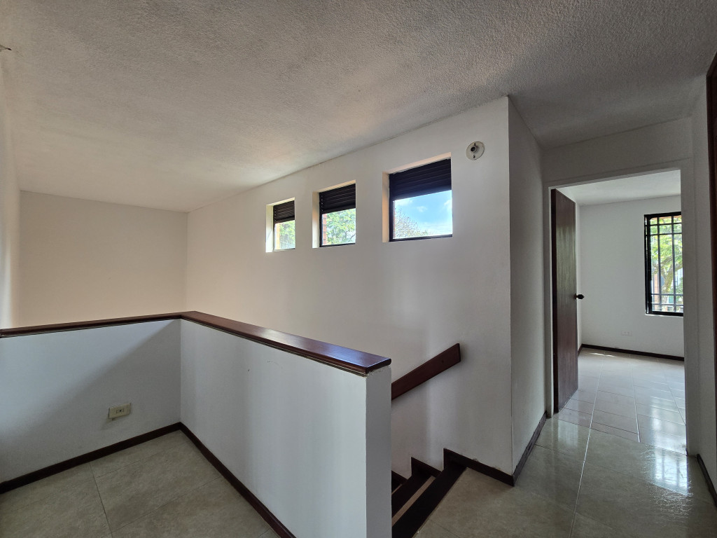 Casa En Venta - Urbanización San Joaquin, Cali