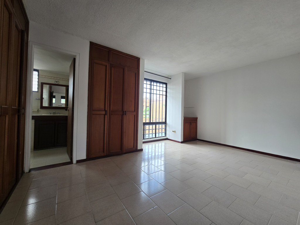 Casa En Venta - Urbanización San Joaquin, Cali
