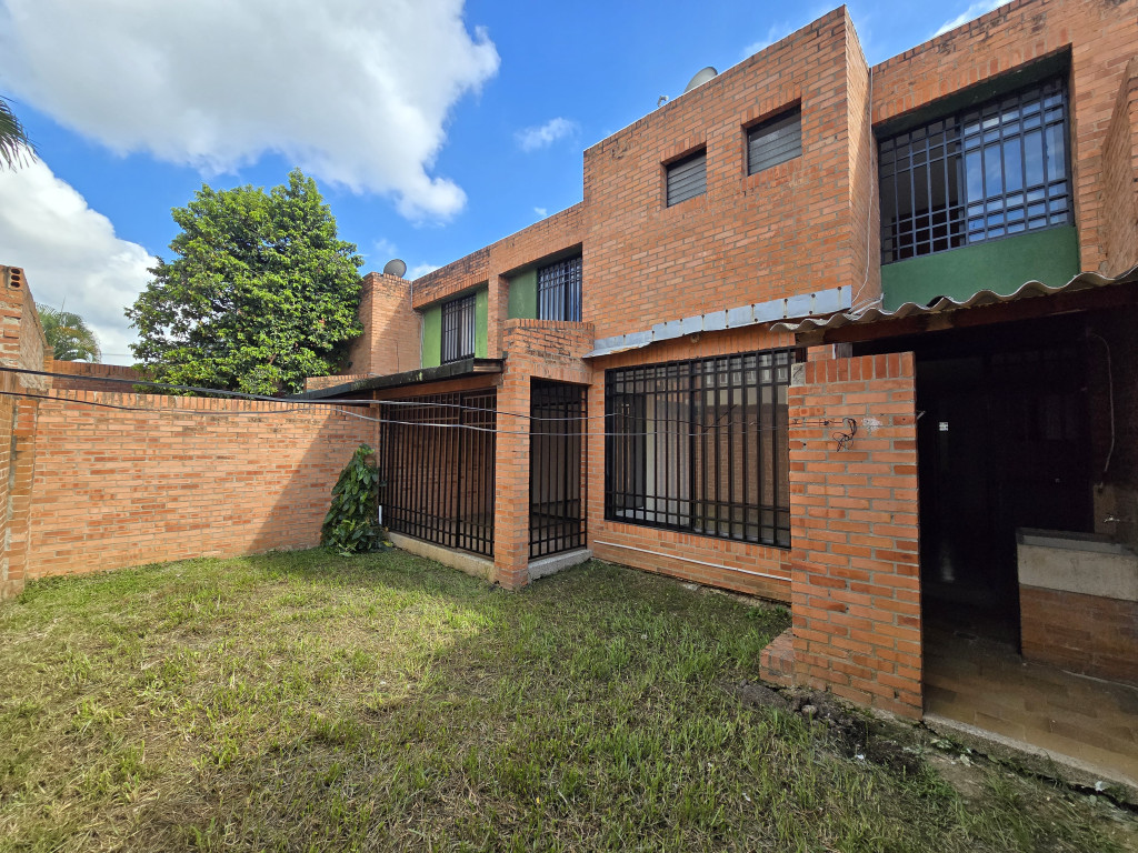 Casa En Venta - Urbanización San Joaquin, Cali