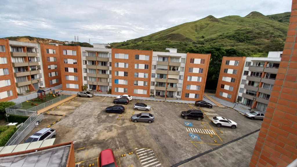 Apartamento En Arriendo - El Bosque, Cali