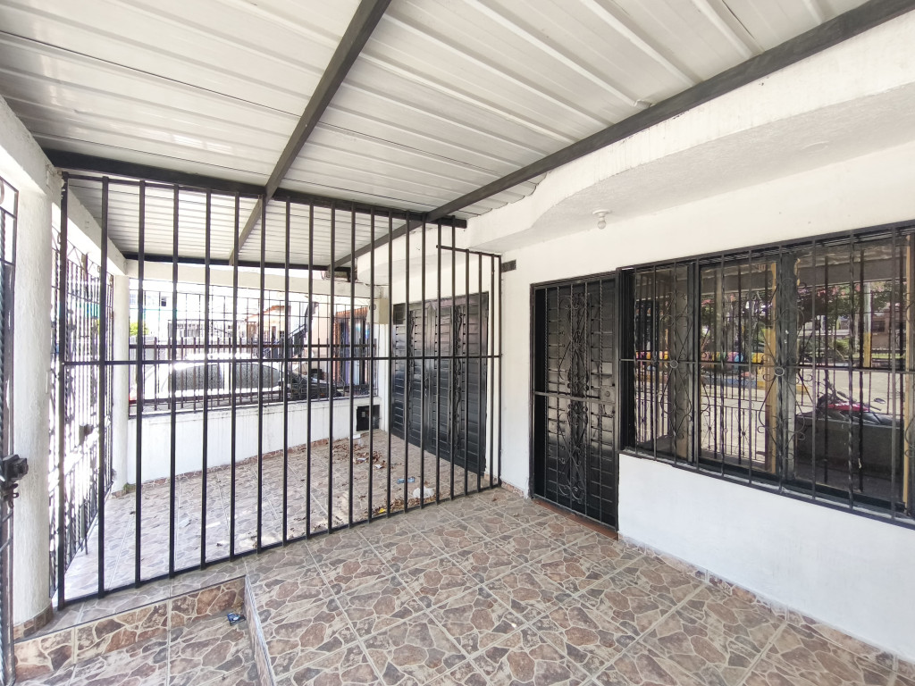 Casa En Arriendo - El Jardín, Cali