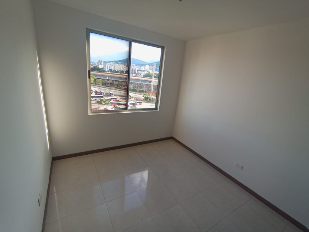 Apartamento En Arriendo - Prados Del Norte, Cali