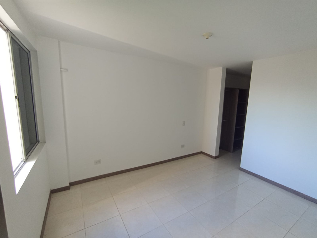 Apartamento En Arriendo - Prados Del Norte, Cali