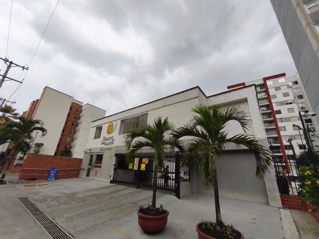 Apartamento En Arriendo - Prados Del Norte, Cali
