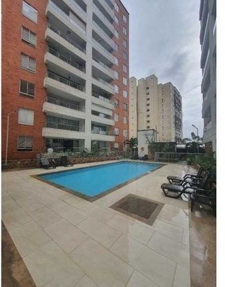 Apartamento En Arriendo - Urbanización La Flora, Cali