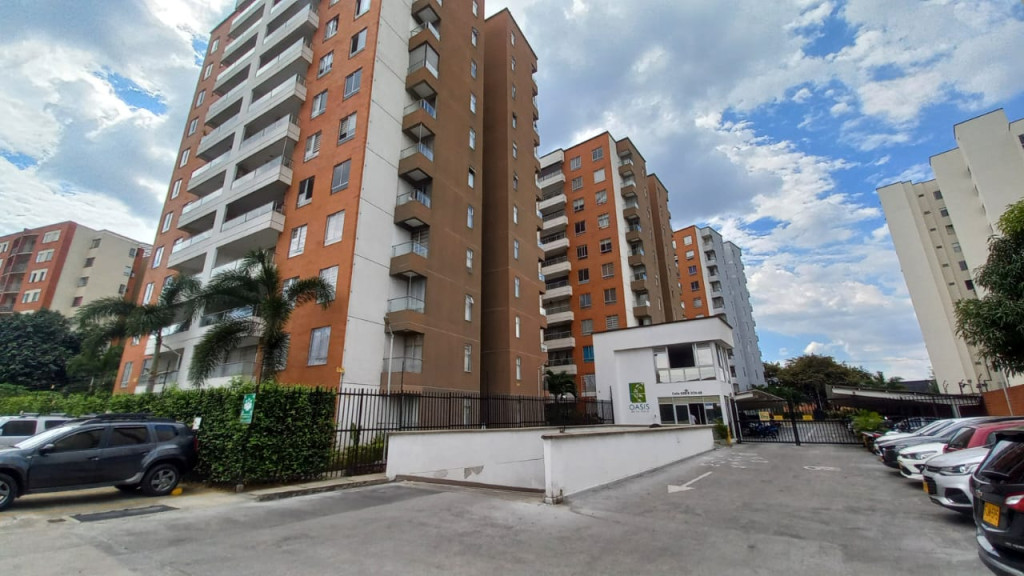 Apartamento En Arriendo - Urbanización La Flora, Cali