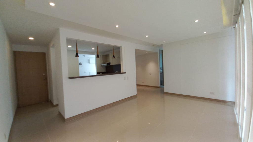Apartamento En Arriendo - Urbanización La Flora, Cali