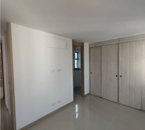 Apartamento En Arriendo - Urbanización La Flora, Cali