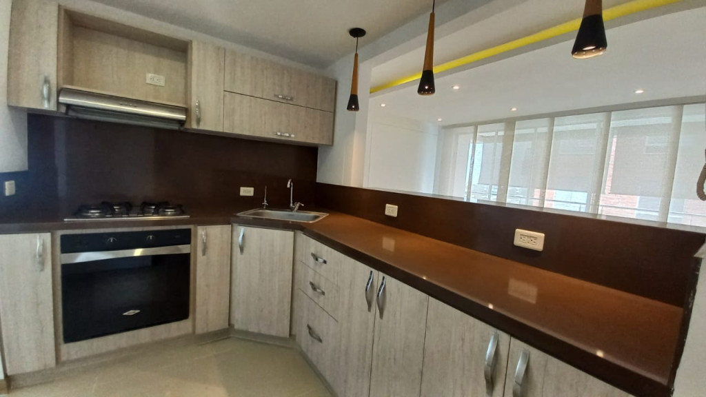 Apartamento En Arriendo - Urbanización La Flora, Cali