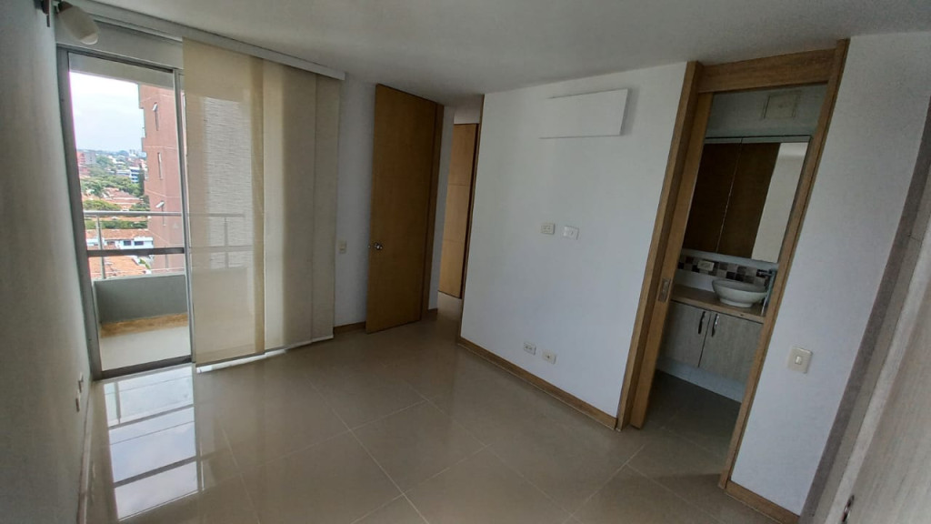 Apartamento En Arriendo - Urbanización La Flora, Cali