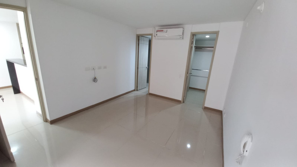 Apartamento En Arriendo - Urbanización La Flora, Cali
