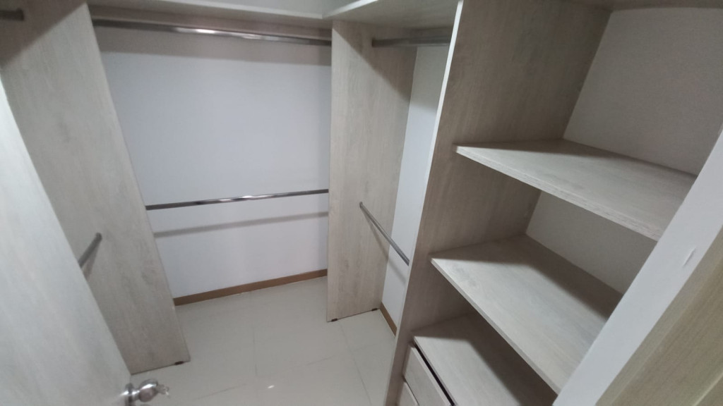 Apartamento En Arriendo - Urbanización La Flora, Cali