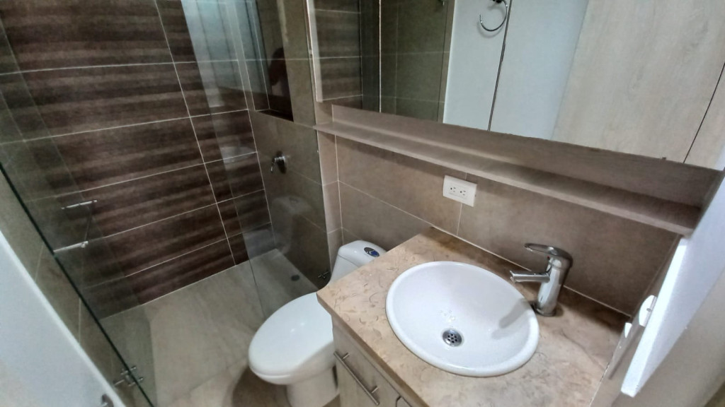 Apartamento En Arriendo - Urbanización La Flora, Cali