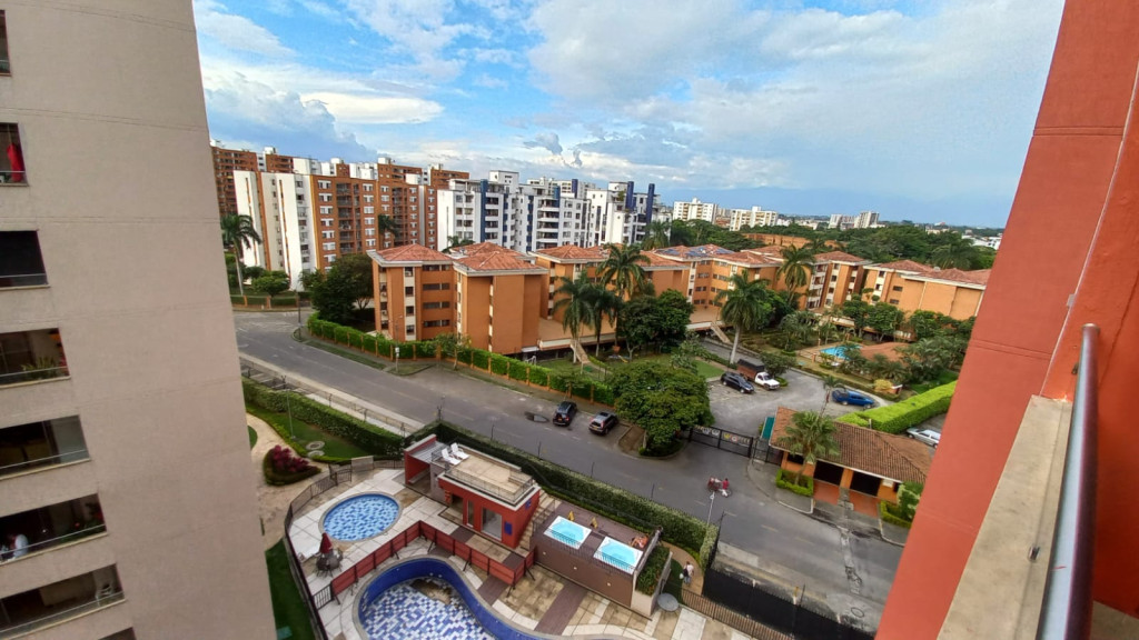 Apartamento En Arriendo - Urbanización La Flora, Cali