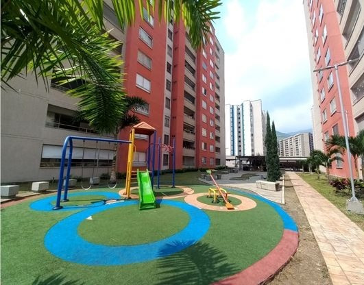 Apartamento En Arriendo - Urbanización La Flora, Cali
