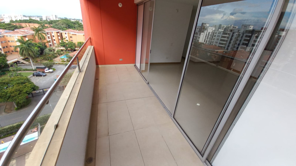 Apartamento En Arriendo - Urbanización La Flora, Cali