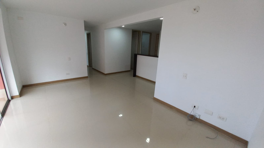 Apartamento En Arriendo - Urbanización La Flora, Cali