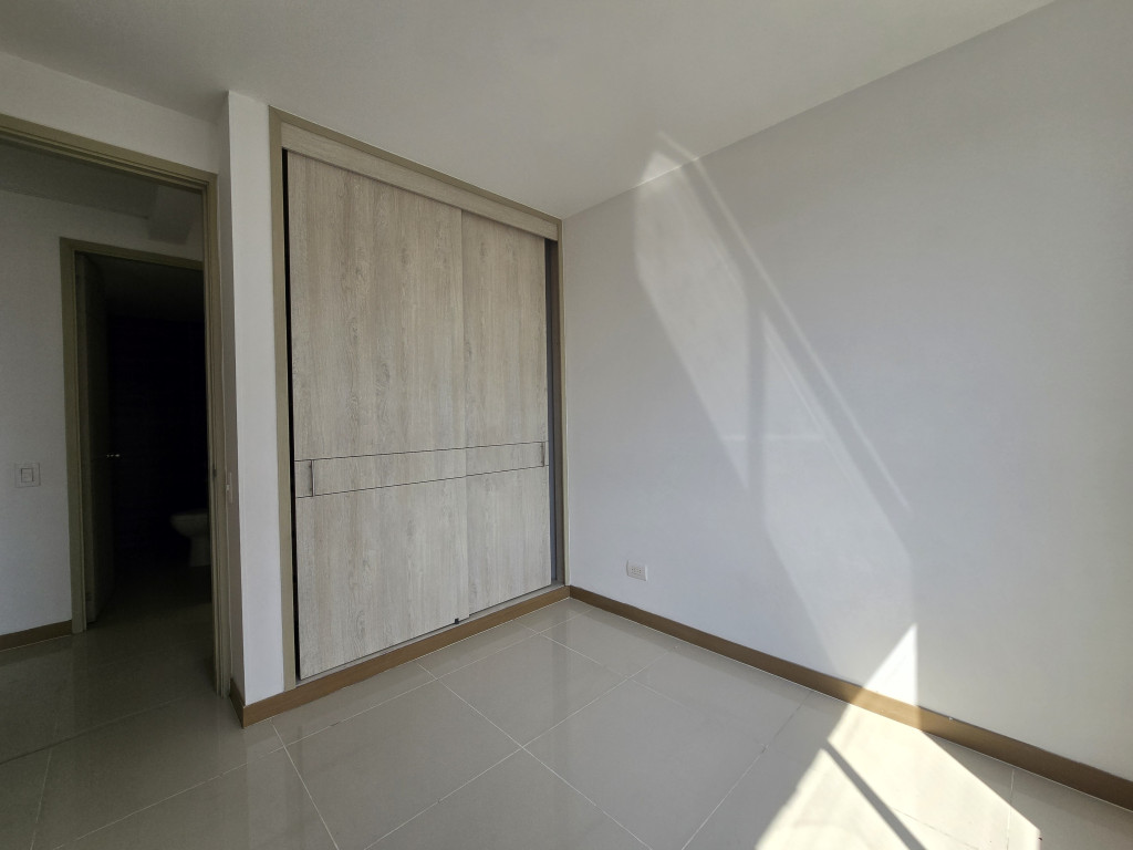 Apartamento En Venta - Urbanización La Flora, Cali