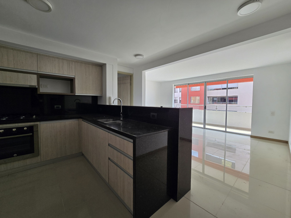 Apartamento En Venta - Urbanización La Flora, Cali