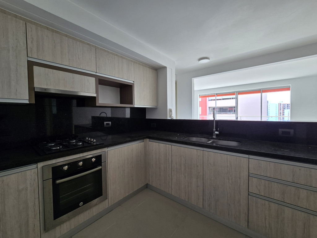 Apartamento En Venta - Urbanización La Flora, Cali