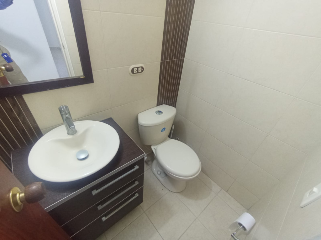 Apartamento En Arriendo - Urbanización La Flora, Cali