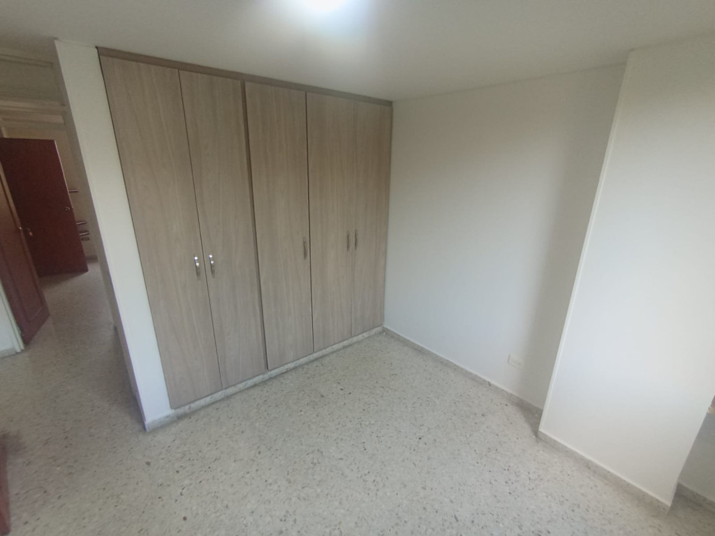Apartamento En Arriendo - Urbanización La Flora, Cali