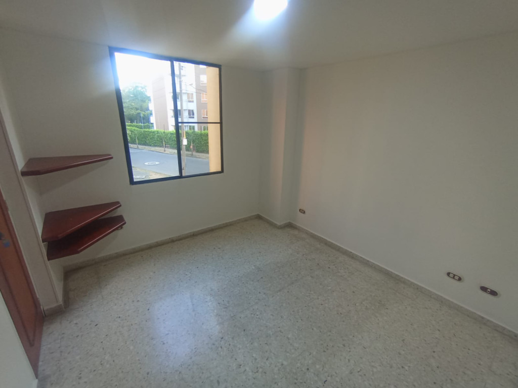 Apartamento En Arriendo - Urbanización La Flora, Cali