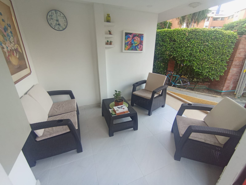 Apartamento En Arriendo - Urbanización La Flora, Cali