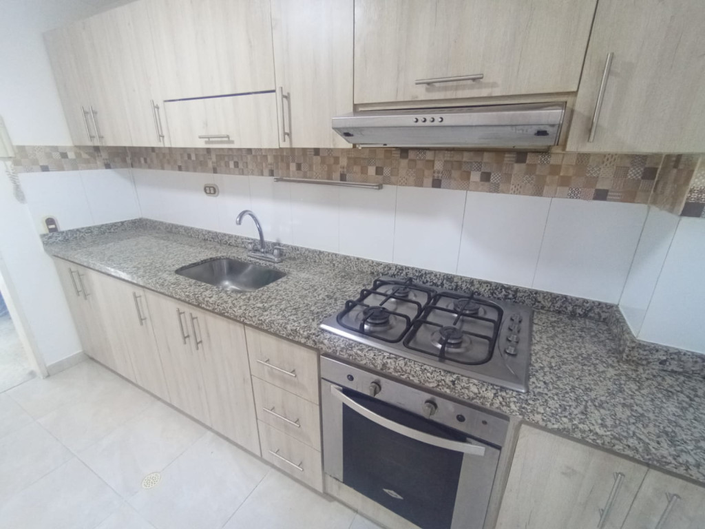 Apartamento En Arriendo - Urbanización La Flora, Cali