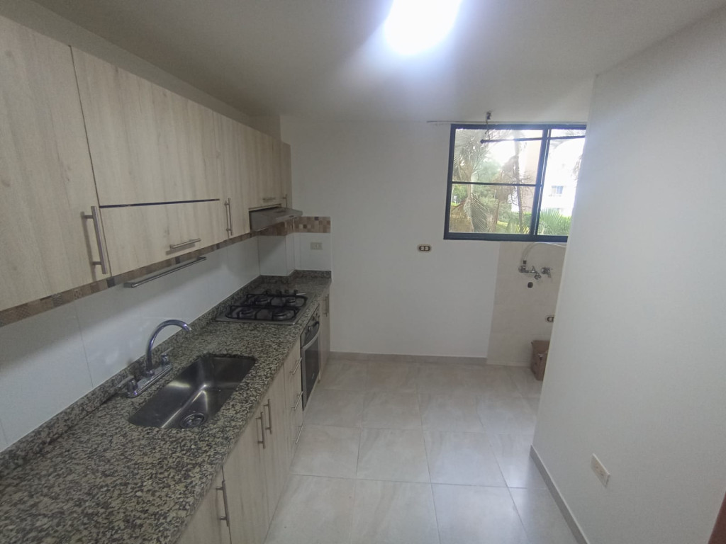 Apartamento En Arriendo - Urbanización La Flora, Cali