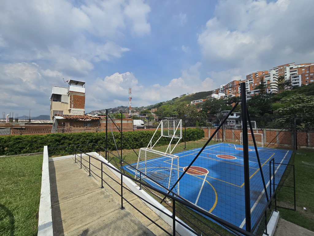 Apartamento En Venta - Cristales, Cali