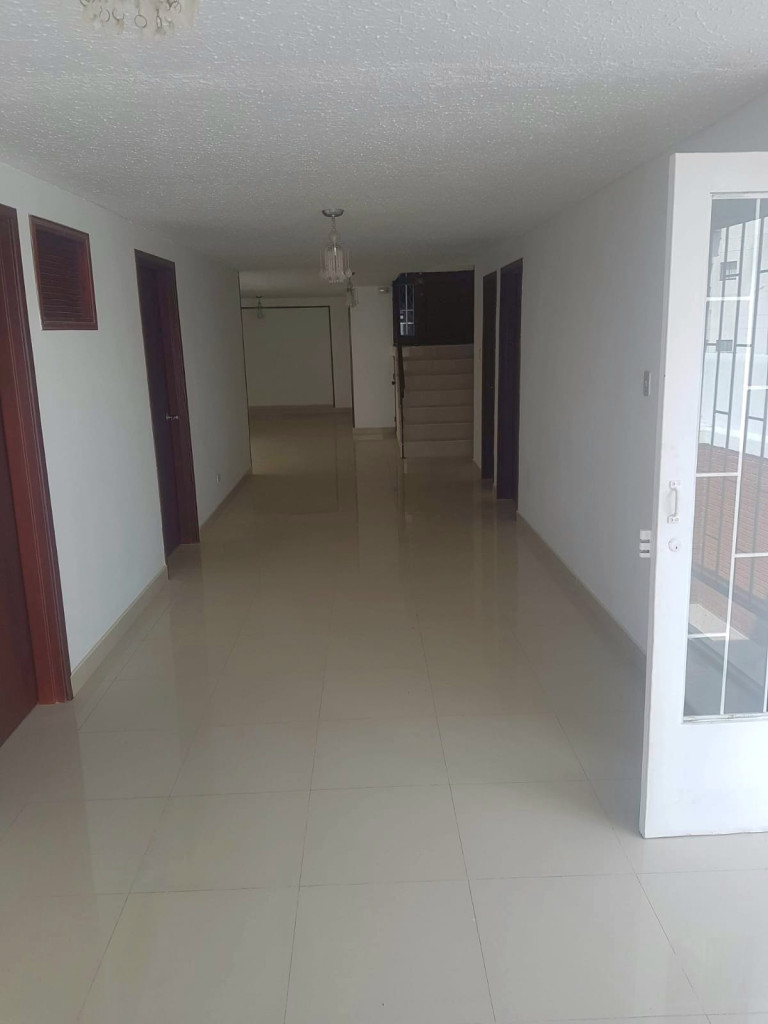 Casa En Arriendo - La Arboleda, Cali