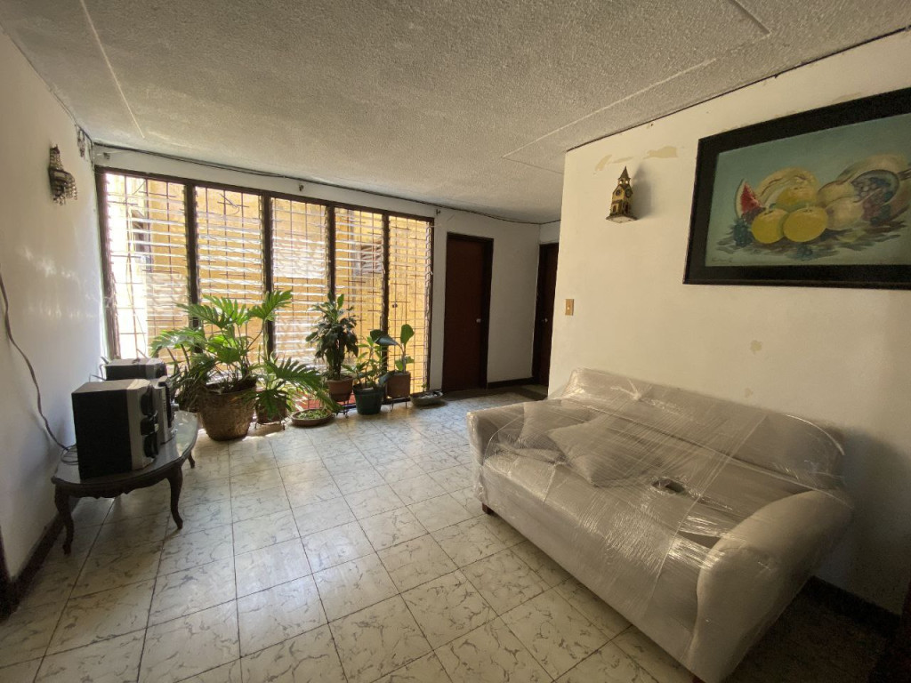 Casa En Venta - Urbanización La Flora, Cali
